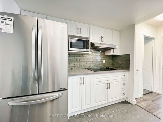 1404 - 275 Bamburgh Circ