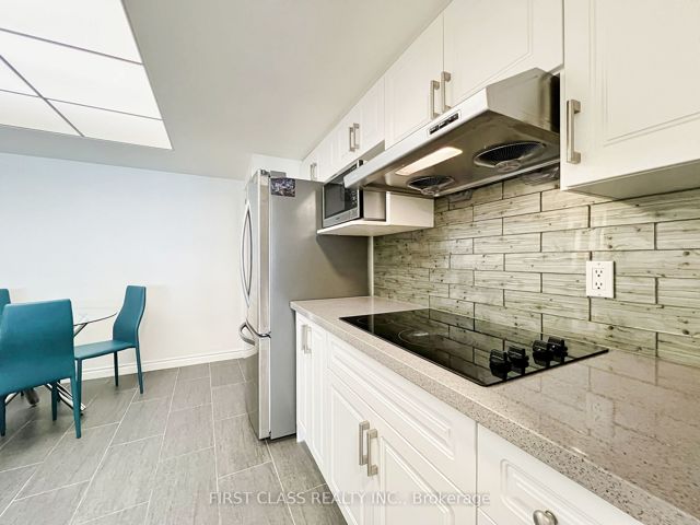 1404 - 275 Bamburgh Circ