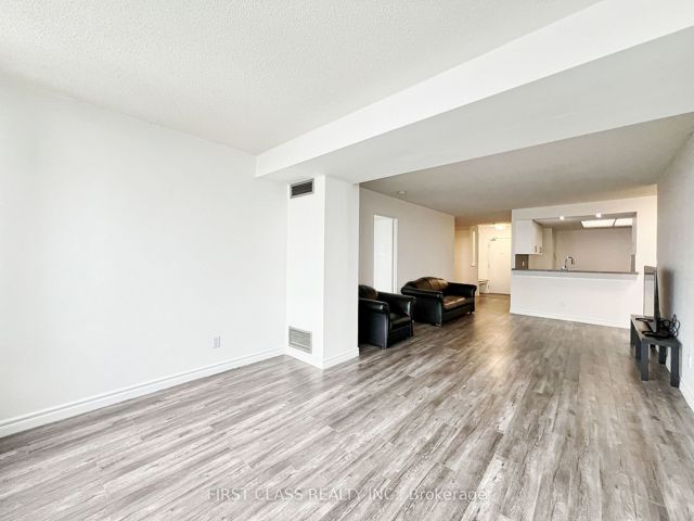 1404 - 275 Bamburgh Circ
