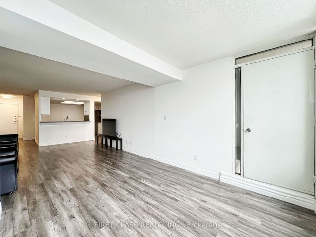 1404 - 275 Bamburgh Circ