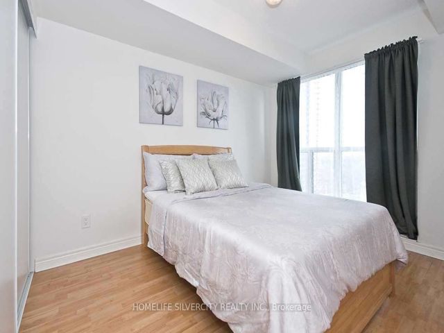 1105 - 70 Town Centre Crt N