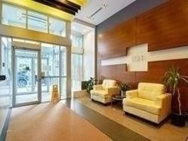 1105 - 70 Town Centre Crt N