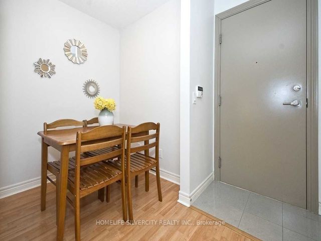 1105 - 70 Town Centre Crt N