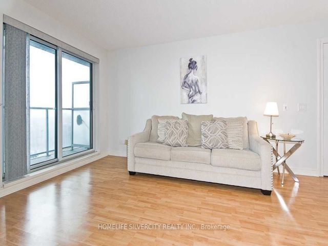 1105 - 70 Town Centre Crt N