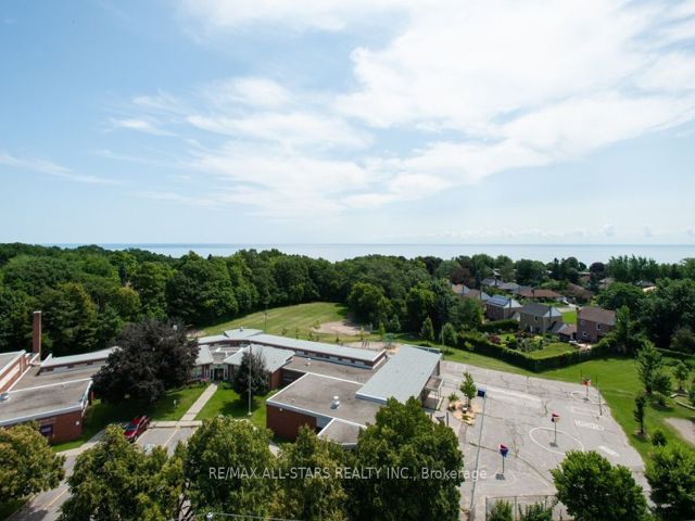 908 - 22 East Haven Dr