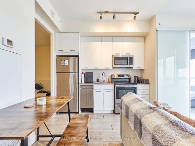 813 - 2055 Danforth Ave E