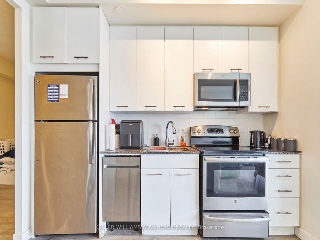 813 - 2055 Danforth Ave E