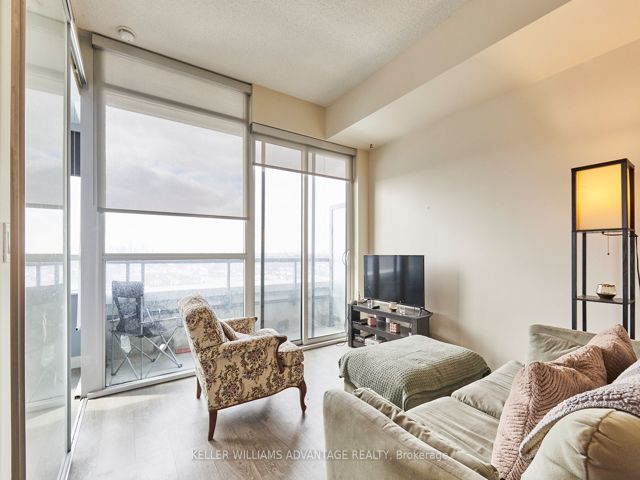 813 - 2055 Danforth Ave E