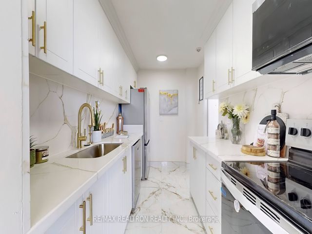 1701 - 301 Prudential Dr