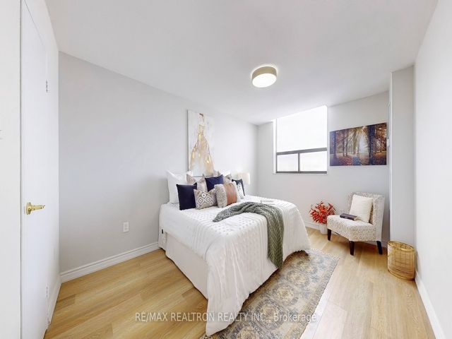 1701 - 301 Prudential Dr
