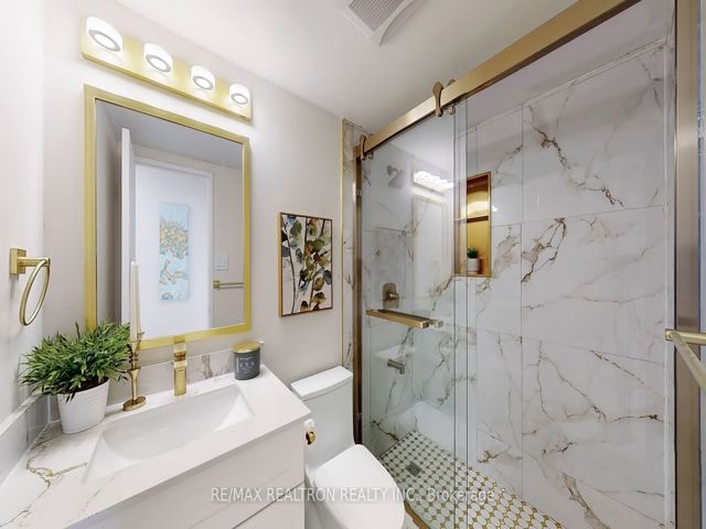 1701 - 301 Prudential Dr