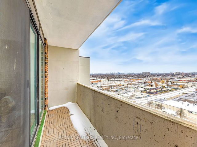 1701 - 301 Prudential Dr