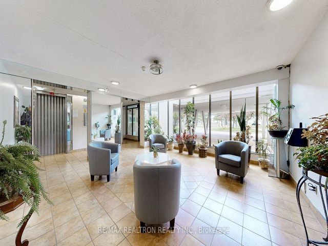 1701 - 301 Prudential Dr