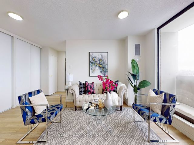 1701 - 301 Prudential Dr