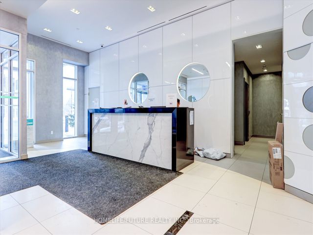 213 - 30 Meadowglen Pl