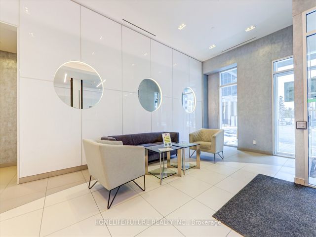 213 - 30 Meadowglen Pl