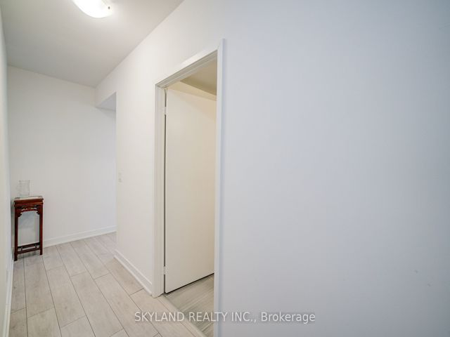 317 - 2033 Kennedy Rd