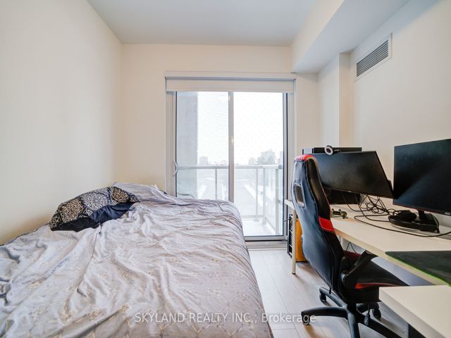 317 - 2033 Kennedy Rd