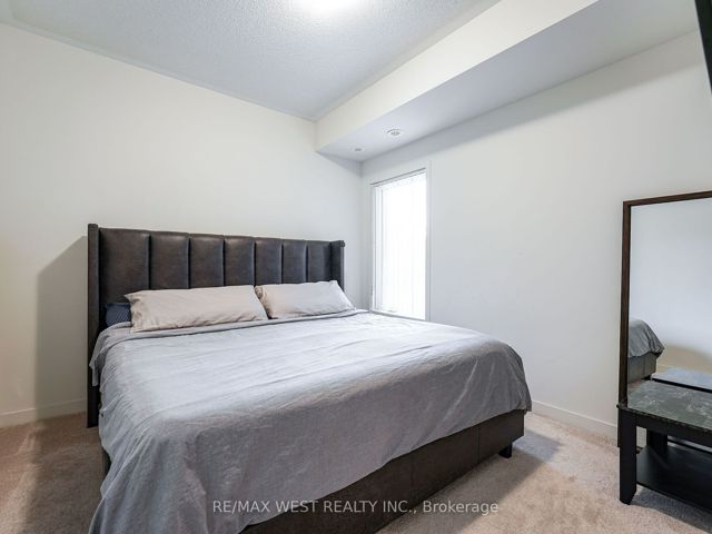 309 - 5131 Sheppard Ave E