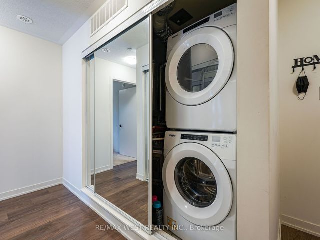 309 - 5131 Sheppard Ave E