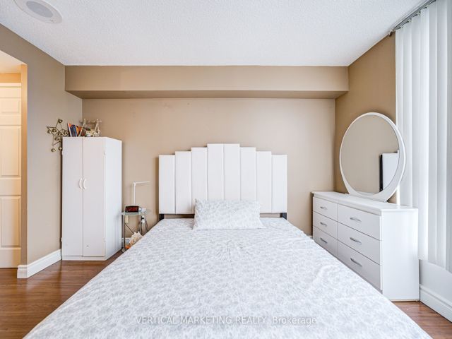 1408B - 3231 Eglinton Ave E