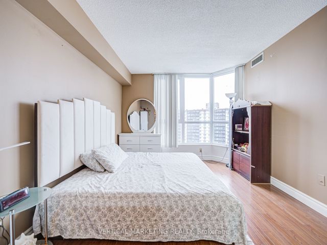 1408B - 3231 Eglinton Ave E