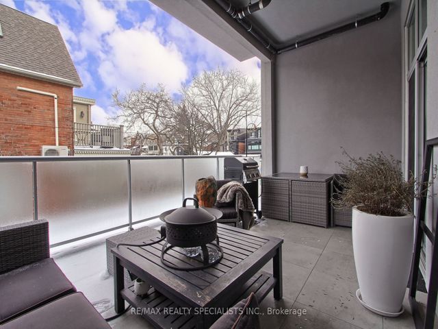 204 - 1842 Queen St E