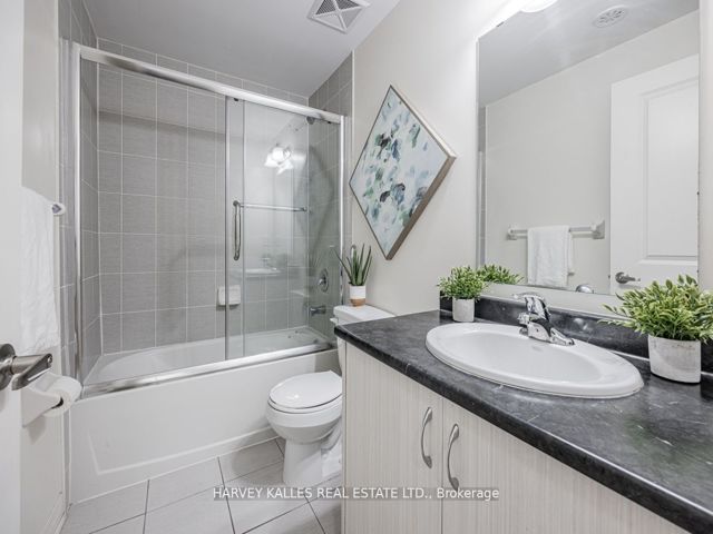 8 - 1365 Neilson Rd