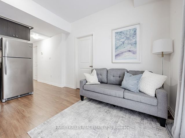 8 - 1365 Neilson Rd