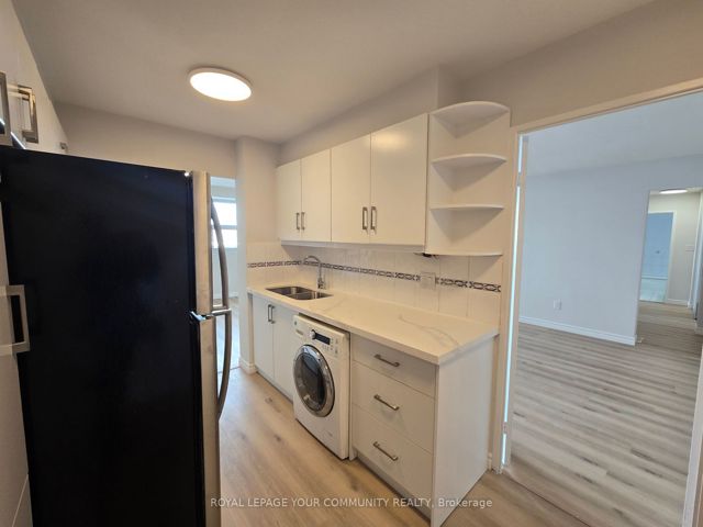 3404 - 3 Massey Sq