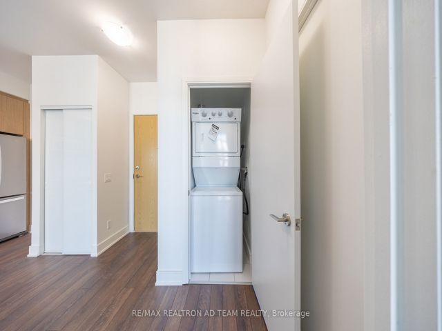 1201 - 1350 Ellesmere Rd