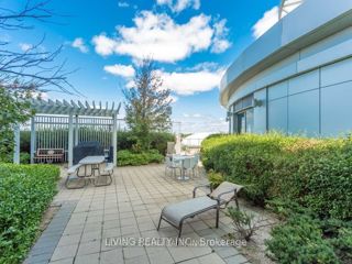 2915 - 36 Lee Centre Dr N