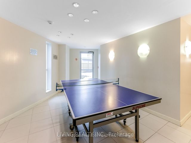 2915 - 36 Lee Centre Dr N