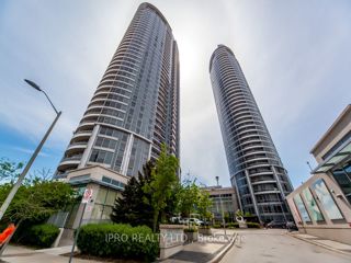 2902 - 125 Village Green Sq