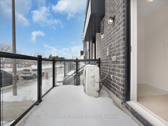 18 - 155 Tapscott Rd