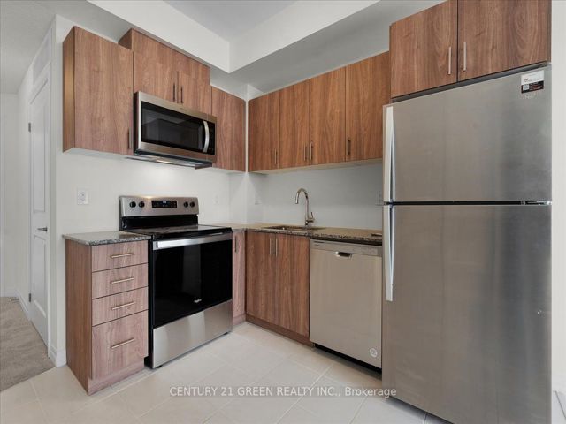 18 - 155 Tapscott Rd