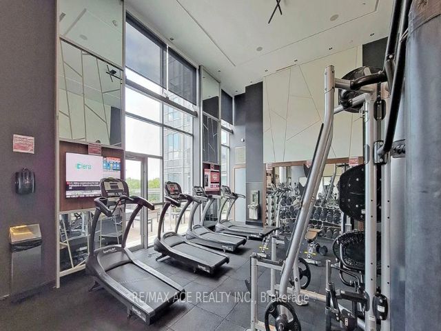 409 - 255 Village Green Sq