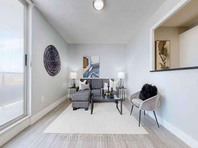 702 - 3151 Bridletowne Circ