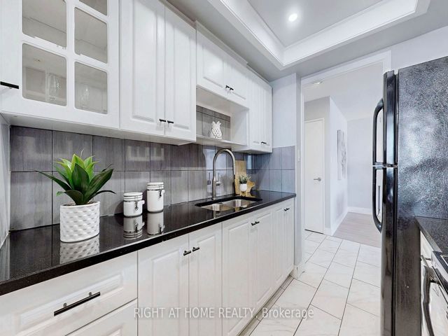 702 - 3151 Bridletowne Circ