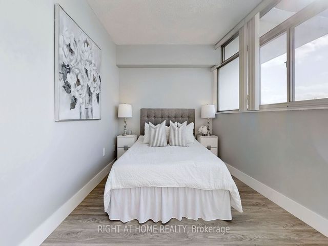 702 - 3151 Bridletowne Circ