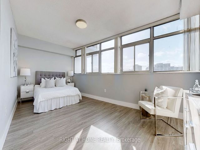 702 - 3151 Bridletowne Circ