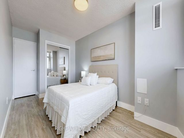 702 - 3151 Bridletowne Circ