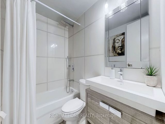 702 - 3151 Bridletowne Circ