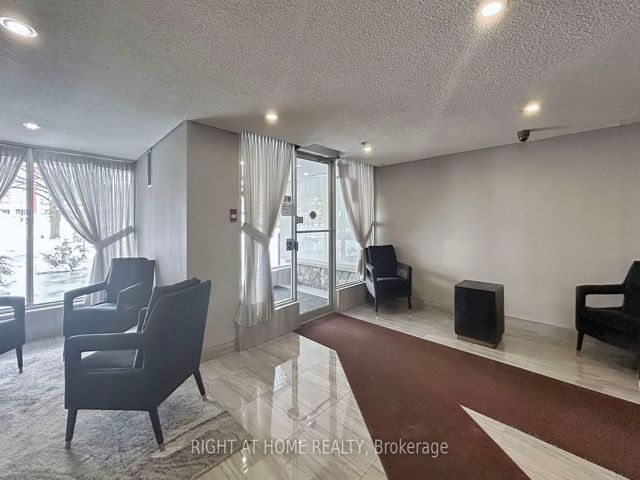 702 - 3151 Bridletowne Circ