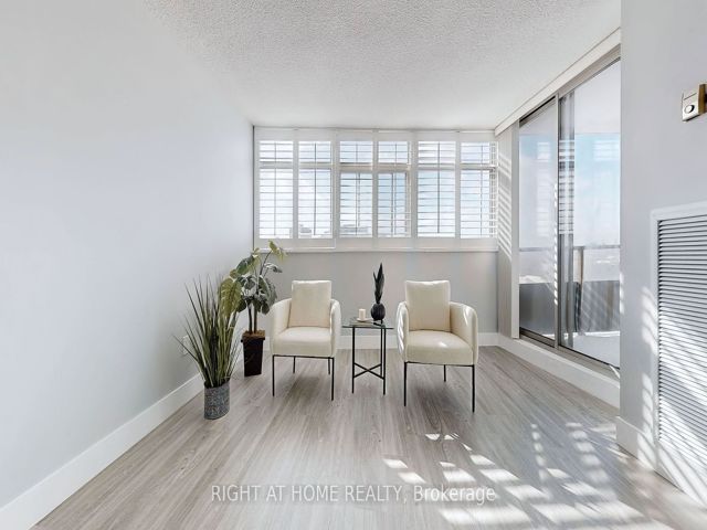 702 - 3151 Bridletowne Circ