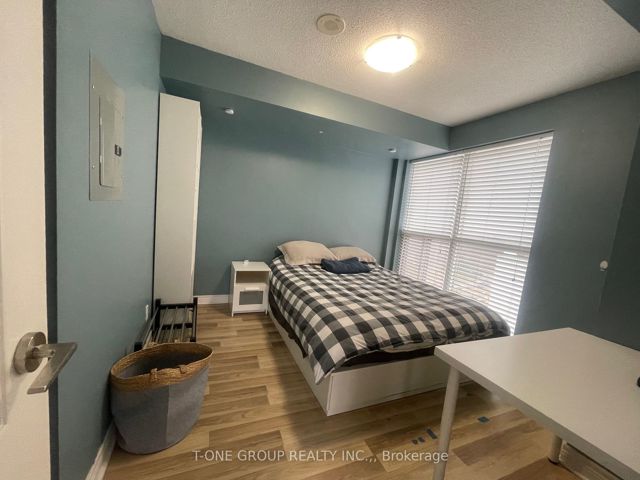 1402 - 60 Town Centre Crt