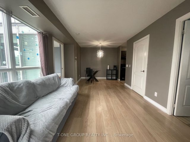 1402 - 60 Town Centre Crt