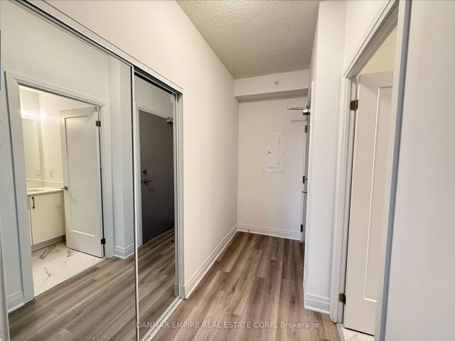 810 - 3220 Sheppard Ave