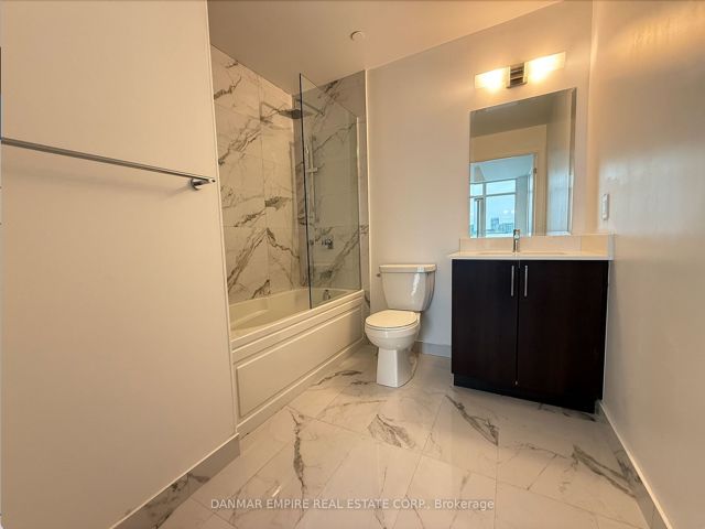 810 - 3220 Sheppard Ave