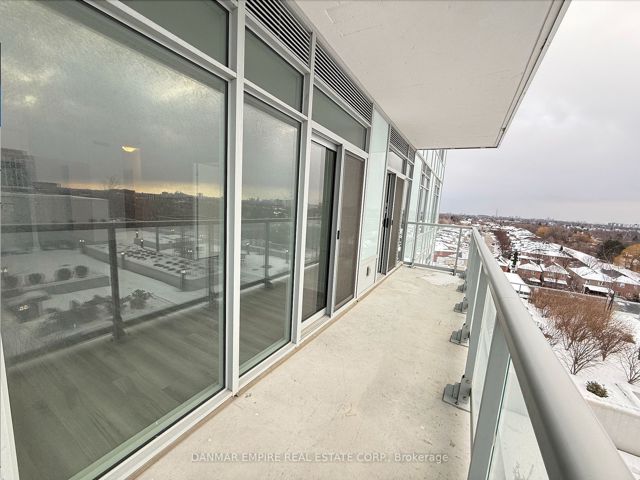810 - 3220 Sheppard Ave